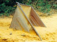 Vestiges de l'exploitation industrielle des Ocres